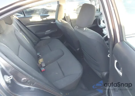 2014 Honda Civic Lx z USA, uszkodzony, nr VIN 19XFB2F5XEE271309